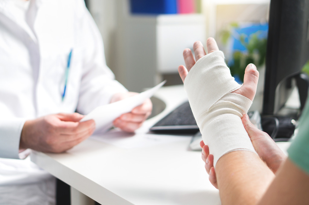 Stalled Recovery: 5 Signs a Broken Bone Is Not Healing